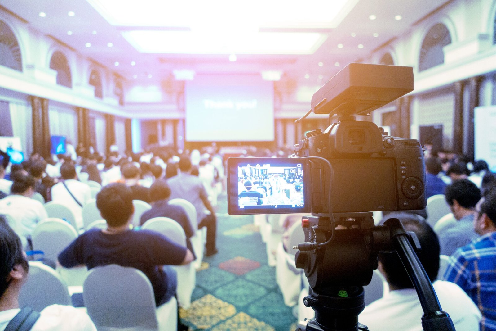 journalists are recording meeting conferences